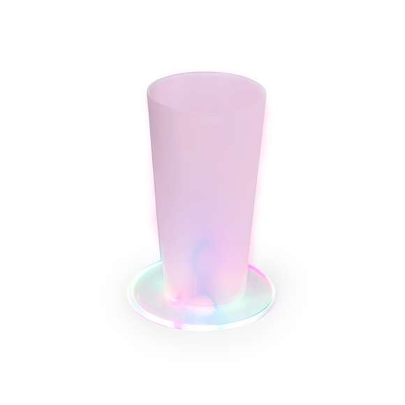 Original posavasos con 6 LEDs para iluminar las bebidas. Con botón en la base y 3 posiciones de iluminación (luz fija y luz intermitente rápida o lenta) . Se fija a la base de cualquier bebida con cinta autoadhesiva y está alimentado por dos pilas de botón (incluidas).