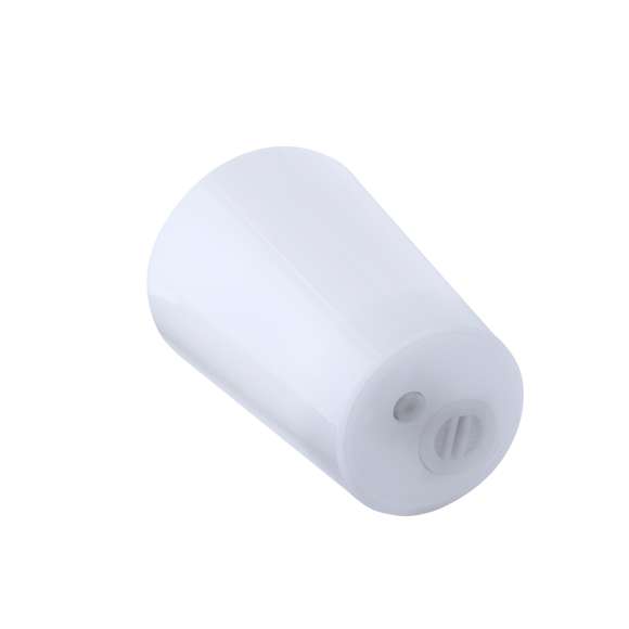 Original vaso iluminado por luces LEDs, de 340 ml de capacidad fabricado en PS. Con pila de botón incluida para iluminar cualquier bebida deseada, animando cualquier evento. Se activa desde el botón que tiene en la base poder poner diversos colores. Presentado en una caja de diseño kraft.
