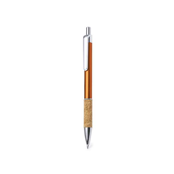 Elegante bolígrafo de corcho y aluminio con mecanismo pulsador. Cuerpo en resistente aluminio de acabado brillante y empuñadura en corcho, con la caña en una amplia gama de distintivos colores. Clip metálico, y en tinta azul. Presentado en bolsa individual reciclada.Elaborado con elementos vegetales para así fomentar la utilización de materias primas naturales y reducir las emisiones contaminantes.