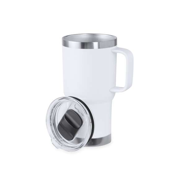 Taza térmica fabricada en acero inox reciclado, con doble pared y 600 ml de capacidad en color mate. Incluye tapa con cierre a presión, dosificador de fácil apertura y asa rígida para mayor comodidad. Es ideal para tener en tu escritorio, mesa o en cualquier superficie donde disfrutar tranquilamente de tu bebida favorita. Con logotipo Acero Inox Reciclado. El acero es uno de los materiales más demandados y que puede encontrarse casi en todas partes, desde productos de uso diario a grandes construcciones. Con innumerables propiedades, entre las que cabe destacar la durabilidad y su alto grado de reutilización, convirtiéndolo en una alternativa muy valorada en soluciones de sostenibilidad. Debidamente tratado, permite obtener nuevos recursos de infinita utilización