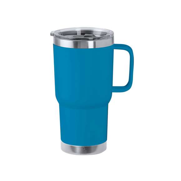 Taza térmica fabricada en acero inox reciclado, con doble pared y 600 ml de capacidad en color mate. Incluye tapa con cierre a presión, dosificador de fácil apertura y asa rígida para mayor comodidad. Es ideal para tener en tu escritorio, mesa o en cualquier superficie donde disfrutar tranquilamente de tu bebida favorita. Con logotipo Acero Inox Reciclado. El acero es uno de los materiales más demandados y que puede encontrarse casi en todas partes, desde productos de uso diario a grandes construcciones. Con innumerables propiedades, entre las que cabe destacar la durabilidad y su alto grado de reutilización, convirtiéndolo en una alternativa muy valorada en soluciones de sostenibilidad. Debidamente tratado, permite obtener nuevos recursos de infinita utilización