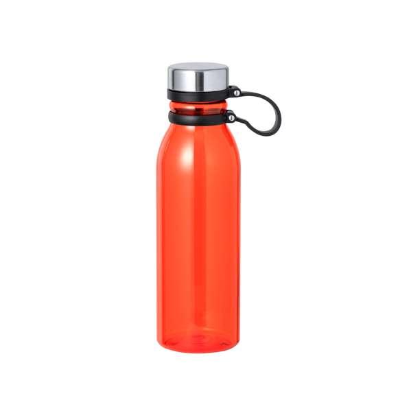 Bidón en RPET de 830 ml de capacidad. Tapón de seguridad de rosca en acero inox y original cinta de silicona para un fácil transporte. Disponible en variada gama de colores translúcidos. Libre de BPA y presentado en atractiva caja de diseño kraft. El material RPET se elabora a partir de plástico reciclado, para así fomentar la reutilización de residuos plásticos y ayudar a la sostenibilidad del planeta.