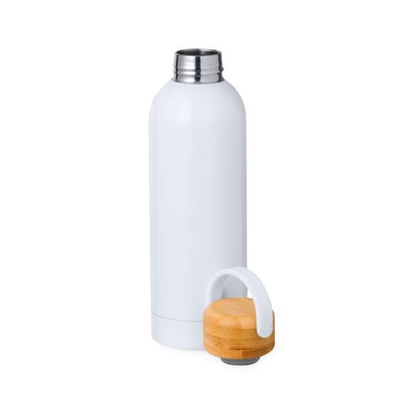 Bidón térmico de 500 ml de capacidad, fabricado en acero inox de doble pared y especialmente diseñado para marcaje en sublimación. De acabado blanco brillo, con tapón a rosca y asa superior para un fácil agarre, libre de BPA. Presentado en caja individual de diseño kraft.