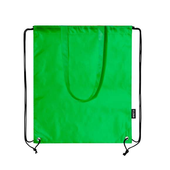 Bolsa mochila de cuerdas en resistente RPET 210T, con asas de transporte de 70 cm a juego. Las cuerdas cuentan con argollas metálicas reforzadas y logotipo RPET reciclado en etiqueta lateral. Disponible en una variada gama de colores. El material RPET se elabora a partir de plástico reciclado, para así fomentar la reutilización de residuos plásticos y ayudar a la sostenibilidad del planeta.