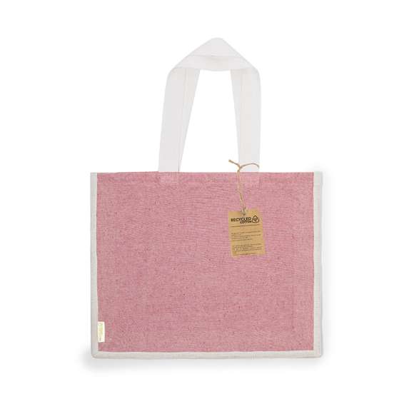 Bolsa en material 100% algodón reciclado de 140 g/m2 en combinación con el yute. Asas largas de 70cm con refuerzo, de acabado cosido y fuelle de yute. Logotipo en etiqueta lateral y resistencia hasta 8 kg de peso. Disponible en variada gama de colores nature con base de color natural.