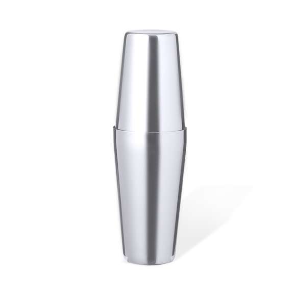 Coctelera de 500 ml fabricada en acero inox. Fabulosa coctelera compuesta de dos vasos en acero inox que encajan entre sí para un perfecto sellado, para preparar bebidas refrescantes. Presentada en caja de diseño kraft.