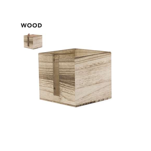 Práctico servilletero fabricado en madera. De diseño industrial, fabricado en suave madera natural con ranura en un lateral para poder coger las servillas con facilidad. Presentado en caja de diseño kraft.
