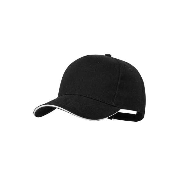 Gorra de 5 paneles en material 100% algodón peinado de 250g/m2. En variada gama de vivos colores, con sandwich en color y acolchado en visera. Orificios de ventilación bordados y cierre ajustable de hebilla.
