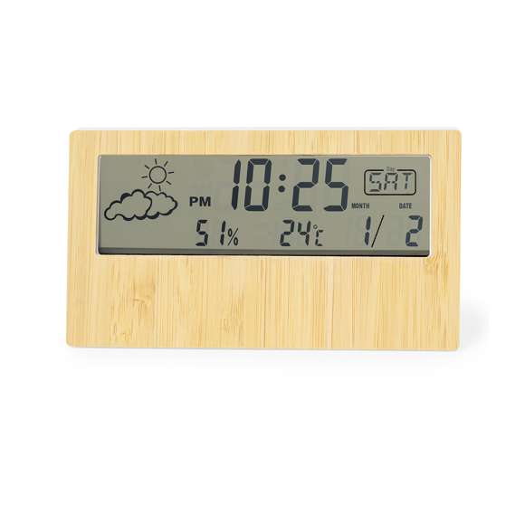 Estación meteorológica con frontal en bambú. Con sensor de temperatura y humedad. Función calendario y alarma. Alimentación a pila (1xAAA no incluida) y presentado en atractiva caja de diseño kraft. Disponible manual de instrucciones en español e inglés.Materiales como el bambú fomentan la utilización de materias primas naturales, reduciendo las emisiones contaminantes. Proviene de una planta de gran resistencia y versatilidad, con crecimiento y regeneración rápidos, siendo una excelente alternativa al uso de madera tradicional.