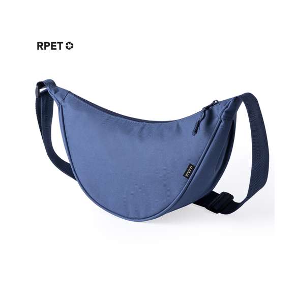 Riñonera de diseño estilizado fabricada en poliéster RPET 600D. Cuenta con un bolsillo central de cierre cremallera, con doble tirador y cinta ajustable. Además, incluye etiqueta distintiva de RPET. Disponible en una variada gama de colores. Presentada en bolsa reciclada.El material RPET se elabora a partir de plástico reciclado, para así fomentar la reutilización de residuos plásticos y ayudar a la sostenibilidad del planeta.