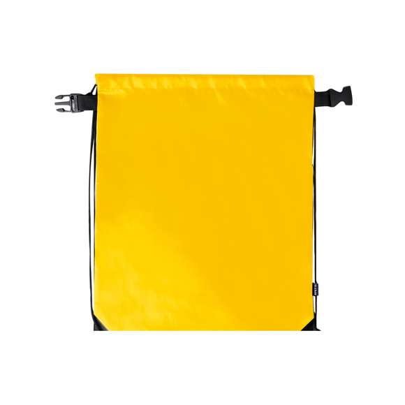 Mochila de cuerdas en suave poliéster RPET 210T. Con cierre de hebilla de seguridad y cuerdas autocierre. Con esquinas reforzada, argollas metálicas y etiqueta exterior con logotipo RPET. Disponible en variada gama de colores (color blanco especialmente fabricado para impresión en sublimación).El material RPET se elabora a partir de plástico reciclado, para así fomentar la reutilización de residuos plásticos y ayudar a la sostenibilidad del planeta.