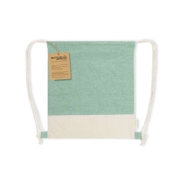 Mochila de cuerdas confeccionada en material 100% algodón reciclado de 120 g/m2. Las cuerdas de autocierre también están fabricadas en algodón con argollas de tela. La base presenta un color natural a juego con las cuerdas, con el logotipo eco visible en la etiqueta lateral. Disponible en una variada gama de colores nature. Resistencia hasta 6kg de peso.