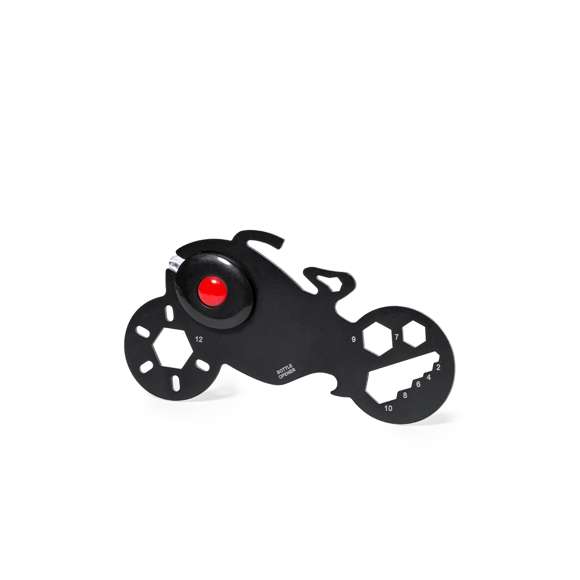 Original y práctica multiherramienta en acero inox con forma de motocicleta. Con 11 funciones, entre otras: llave para tuercas hexagonales en varios tamaños y abrebotellas. Además, con linterna de 1 LED alimentada por pila de botón. Presentado en bolsa de papel reciclada.