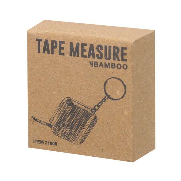 Flexómetro llavero fabricado en bambú. Con cuchilla metálica de 1 metro y medidas en centí metros.Materiales como el bambú fomentan la utilización de materias primas naturales, reduciendo las emisiones contaminantes. Proviene de una planta de gran resistencia y versatilidad, con crecimiento y regeneración rápidos, siendo una excelente alternativa al uso de madera tradicional.