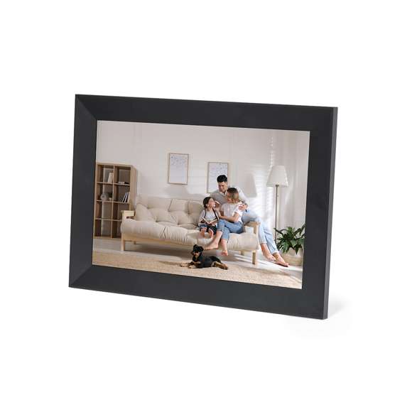 Marco de fotos digital de 10,1 pulgadas. Con pantalla táctil IPS de alta resolución de 1280x800 píxeles, conectividad WiFi, y equipado con funciones inteligentes como visualización del tiempo, alarma y reloj. Ademas incorpora un menú para explorar un mundo de posibilidades al ver videos, fotos y escuchar música, con opción de visualización en formato horizontal y vertical. Con soporte en la parte trasera y ranuras para colgar en la pared. Alimentación CA 220V-240V, con cargador incluido. Presentado en caja de diseño kraft y disponible manual de instrucciones en español e inglés.