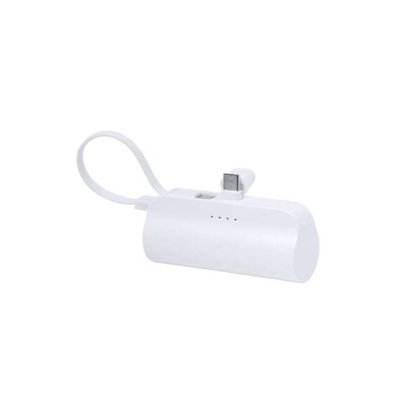 Batería auxiliar externa de 5.000 mAh de capacidad fabricada en resistente ABS. Con original diseño cilíndrico y patilla extraíble que lo convierte en soporte, para todo tipo de dispositivos móviles. Incluye dos salidas y una entrada Tipo C e indicador de estado de carga, con cable Tipo C incluido. Presentada en atractiva caja de diseño kraft, con manual de instrucciones en español e inglés.Las capacidades mostradas en todas nuestras baterías auxiliares externas son reales, incorporando todas ellas baterías de grado A y no recicladas, con una vida útil de al menos 500 ciclos de carga y según normativa CE.Además, están fabricadas conforme a los estándares RoHS y en cumplimiento con los siguientes requisitos de seguridad:Sistema de protección contra sobrecarga del power bank.Sistema de protección contra descarga completa que proporciona una mayor durabilidad del power bank.Sistema de bloqueo para evitar cortocircuitos.Sistema de transferencia de carga constante, acorde con la capacidad del dispositivo de destino.