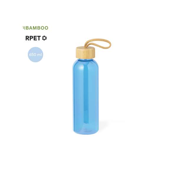 Bidón fabricado en RPET de 650 ml de capacidad, libre de BPA. Tapón a rosca en bambú, con cordón de transporte trenzado. Disponible en variada gama de colores. Presentado individualmente en bolsa de papel.
