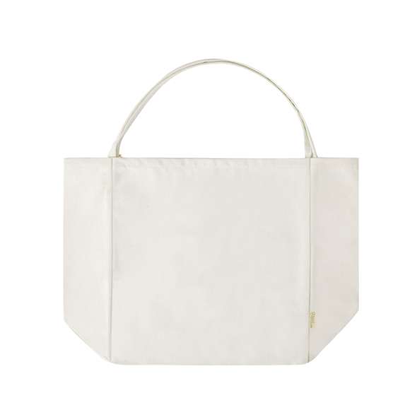 Bolsa en material 100% algodón reciclado de 300 g/m2. Asas largas de 60cm con refuerzo, de acabado cosido y fuelle. Logotipo en etiqueta lateral y resistencia hasta 12 kg de peso. Disponible en color natural.