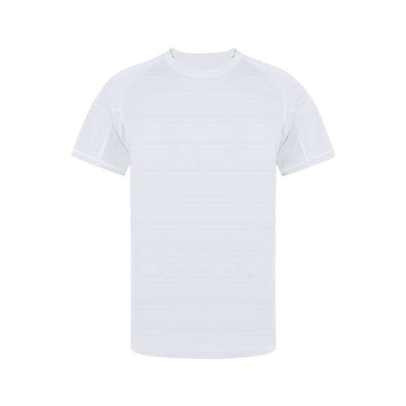 Camiseta técnica unisex con original diseño a rayas, en combinación con tejido transpirable microperforado en axilas y laterales. Confeccionada en suave material 100% poliéster de 135g/m2, siendo una camiseta muy cómoda, ligera y transpirable; ideal para la práctica de deporte y también como prenda de uso diario. De corte moderno, manga ranglán y cuello redondo, con doble costura en dobladillo y mangas de doble tejido para una mayor durabilidad y resistencia al uso intensivo. Disponible en tallas XS, S, M, L, XL y XXL.