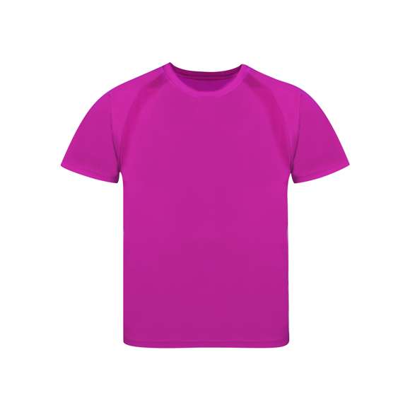 Camiseta técnica para niño en material 100% poliéster transpirable de 135g/m2. Con manga ranglán, cuello redondo y con bandas frontales y laterales en tejido transpirable microperforado. Disponible en tallas 4-5, 6-8, 10-12.