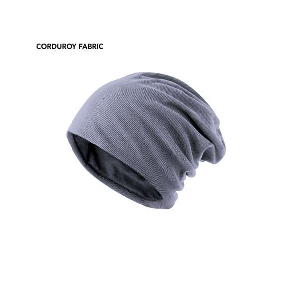 Gorro de alta calidad con exterior fabricado en poliéster de acabado canalé. Con interior a juego, en suave y cálido material micro. Cómodo ajuste y disponible en variada gama de colores.