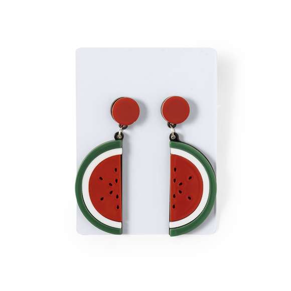 Fresca y original colección de pendientes frutales. Cautivadores y llenos de color, tienen forma de fresa, pitaya, manzana, sandía o limón, siendo una declaración de estilo. Fabricados con atención a los detalles y con cierre de clip. Presentados individualmente en cartón blanco y embolsados.