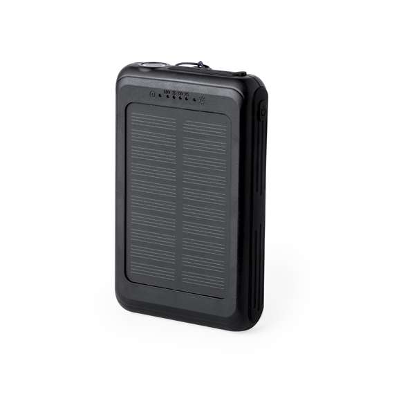 Batería auxiliar externa de recarga solar y de gran capacidad de carga -5.000 mAh-. Con cargador inalámbrico integrado 5W y fijación magnética Magsafe, permitiendo usar el dispositivo mientras se está cargando y compatible con dispositivos equipados con tecnología de carga inalámbrica Qi. Además, cuenta con una luz LED con dos posiciones de luz, fija e intermitente. Fabricada en resistente ABS de color negro, con conector de entrada/salida Tipo C + 1 salida USB + 1 entrada Micro USB. Presentada en atractiva caja individual de diseño.Las capacidades mostradas en todas nuestras baterías auxiliares externas son reales, incorporando todas ellas baterías de grado A y no recicladas, con una vida útil de al menos 500 ciclos de carga y según normativa CE. Además, están fabricadas conforme a los estándares RoHS y en cumplimiento con los siguientes requisitos de seguridad:Sistema de protección contra sobrecarga del power bank.Sistema de protección contra descarga completa que proporciona una mayor durabilidad del power bank.Sistema de bloqueo para evitar cortocircuitos.Sistema de transferencia de carga constante, acorde con la capacidad del dispositivo de destino.