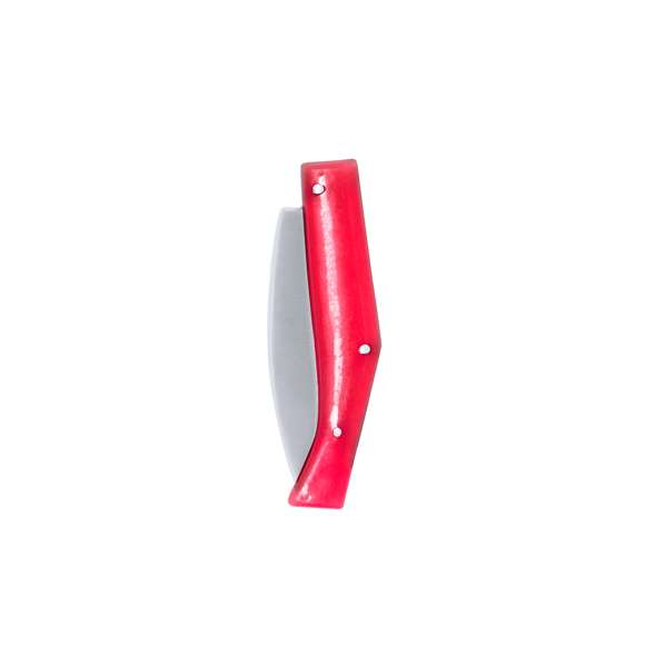 Navaja fabricada en resistente acero inox, con mango ergonómico fabricado en resistente ABS. La aleación de la hoja garantiza resistencia a la corrosión y abrasión, siendo ideal para el uso frecuente con materiales duros. La hoja es de tipo punta de espada, que se caracteriza por su forma recta, con una pequeña curvatura en la punta. Disponible en variada gama de colores y presentada individualmente en caja de diseño kraft.