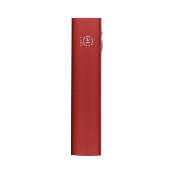 Batería auxiliar externa fabricada en aluminio reciclado, con capacidad de carga de 2600 mAh. Fácil de transportar gracias a su reducido tamaño. Con botón ON/OFF para el control de carga y conectores de entrada/salida Tipo C + salida USB. Incluye luz LED de carga y cable Tipo C. Disponible en variada gama de colores.Las capacidades mostradas en todas nuestras baterías auxiliares externas son reales, incorporando todas ellas baterías de grado A y no recicladas, con una vida útil de al menos 500 ciclos de carga y según normativa CE.El artículo está fabricado conforme a los estándares RoHS, cumpliendo con los siguientes requisitos de seguridad:Sistema de protección contra sobrecarga del dispositivo. Sistema de protección contra descarga completa que proporciona una mayor durabilidad.Sistema de bloqueo para evitar cortocircuitos.Sistema de transferencia de carga constante, acorde con la capacidad del dispositivo de destino.El aluminio reciclado es un material con posibilidades de reciclaje casi infinitas, sin perder sus propiedades originales y consumiendo menos energía en este proceso.Certificación GRS (Global Recycled Standard / Estándar de Reciclaje Global), que garantiza el origen reciclado del material usado para fabricar el producto.