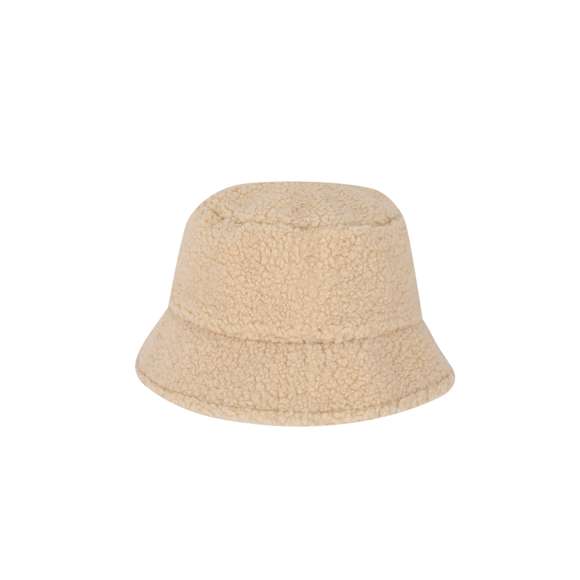 Gorro de suave tacto y acabado borrego, fabricado en cálido material sherpa. Incluye cordón interior para un ajuste perfecto.