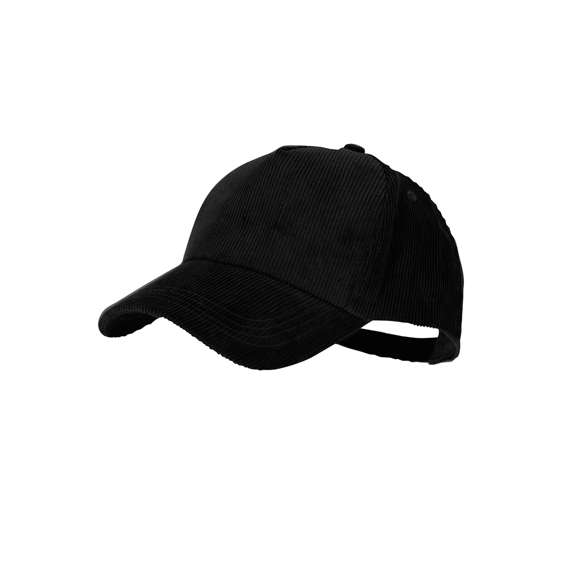 Gorra de 5 paneles fabricada en resistente poliéster efecto pana. Con orificios de ventilación bordados y cierre trasero ajustable de hebilla metálica. Disponible en variada gama de colores.