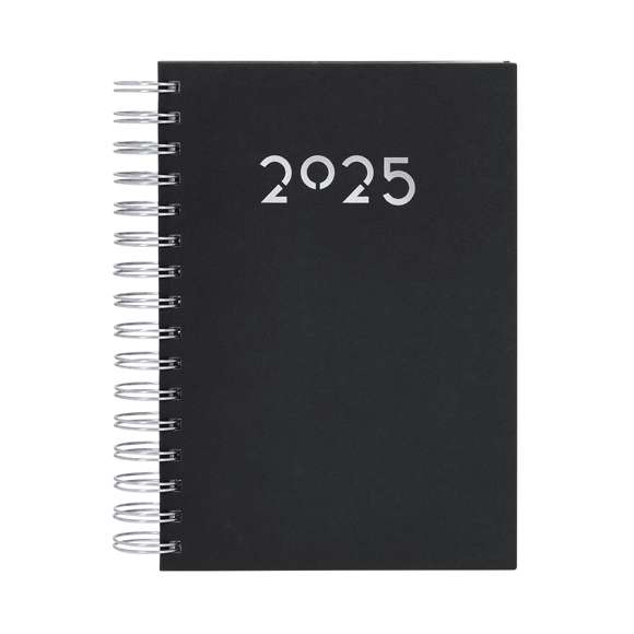 Agenda de anillas tamaño A5, acabada en resistente y suave PU. Con cubiertas rígidas. Incluye caja kraft de presentación.Diseño página día y páginas con esquina troquelada para marcar el día. En 2 idiomas: castellano e inglés.