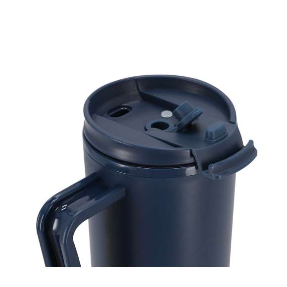 Taza térmica fabricada en resistente PP Reciclado de doble pared y 800 ml de capacidad. Tapa con dosificador de fácil apertura, que incluye un orificio para pajita. Libre de BPA. Con asa de agarre ergonómica. Con distintivo PP Reciclado.El PP Reciclado es un plástico reciclado y altamente reciclable, de gran resistencia y apto para multitud de aplicaciones. Con certificación Food Grade, garantizando la seguridad cuando los alimentos entran en contacto con el material usado para fabricar el producto.Con certificación Food Grade, garantizando la seguridad cuando los alimentos entran en contacto con el material usado para fabricar el producto.