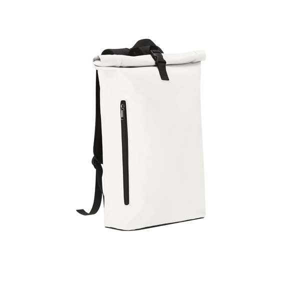 Mochila de suave PU. Con bolsillo principal y sistema de cierre de hebilla. Interior de gran capacidad con compartimento acolchado para portátiles de hasta 15 pulgadas. Espalda acolchada. Cintas ajustables y acolchadas.