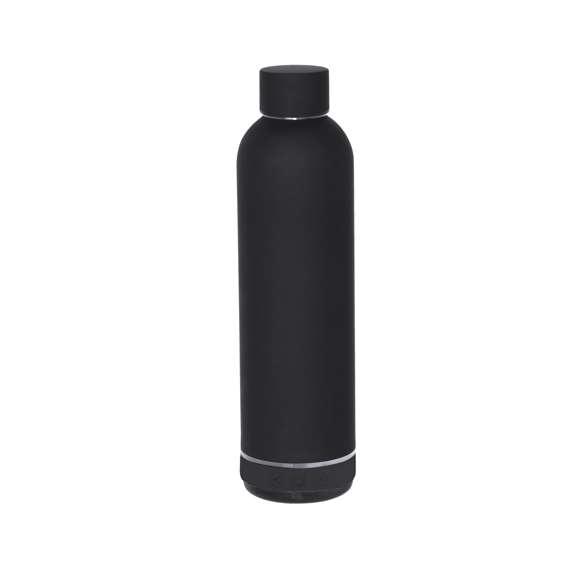 Bidón térmico con Altavoz Bluetooth 5.3 de 3W integrado. Con 540 ml de capacidad y fabricado en acero inoxidable de doble pared, asegurando una durabilidad máxima y un excelente mantenimiento de la temperatura de las bebidas, ya sean frías o calientes. Con tapadera con sistema de cierre de rosca y libre de BPA. Es ideal para tener en tu escritorio, mesa o en cualquier superficie donde disfrutar tranquilamente de tu bebida favorita. Cuenta con base antideslizante, a juego, que proporciona una mayor estabilidad. El altavoz Bluetooth integrado en la base del bidón es fácilmente extraíble gracias a su sistema de rosca, e incluye iluminación inteligente LED RGB, que se sincroniza al ritmo de la música, creando una experiencia visual y auditiva única. Además, la función manos libres permite atender llamadas sin necesidad de dejar lo que se está haciendo.