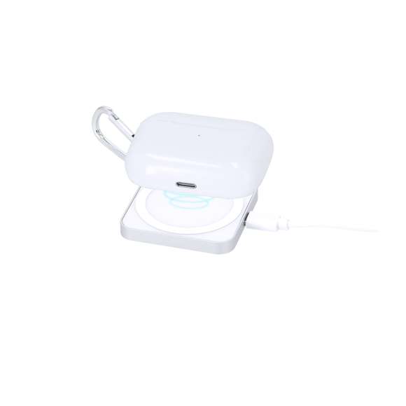 Cargador inalámbrico 15W fabricado en aluminio. Diseñado para la carga de smartphone, auriculares y smartwatch. Con fijación magnética. Incluye mosquetón metálico de transporte. Conexión tipo C.