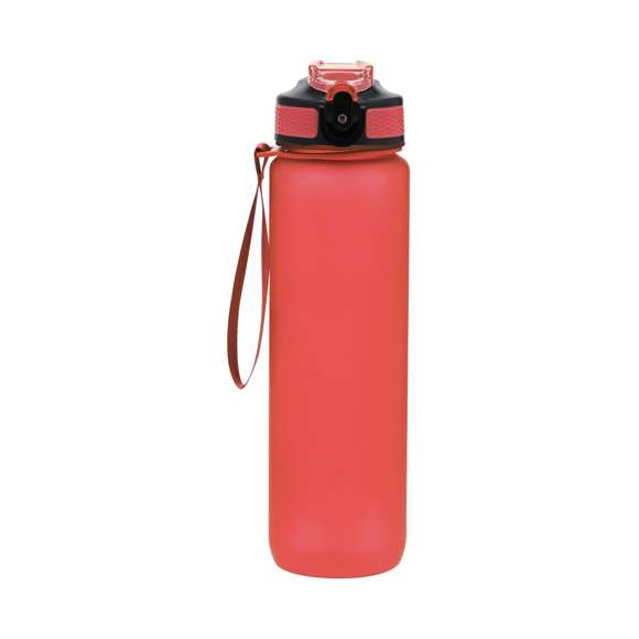 Bidón de 1L de capacidad, fabricado en resistente PETG y en acabado translúcido mate.Con indicador de capacidad en litros y onzas, junto con frases motivadoras que invitan a mantener una adecuada hidratación. Con tapón negro de rosca. Incluye dosificador con cierre de seguridad y cómoda cinta de transporte. Libre de BPA.