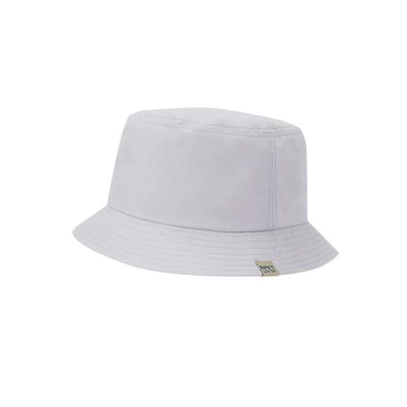Gorro estilo Bob con Protección Solar UPF50+  fabricado en RPET. Su sistema de protección solar UPF50+, bloquea hasta el 98% de los rayos UV, proporcionando una barrera eficaz contra los daños solares y garantizando la seguridad de tu piel durante exposiciones prolongadas.Su diseño incluye tejido transpirable,  suave forro interior para mayor comodidad y cinta ajustable interior que garantiza un ajuste preciso y seguro.