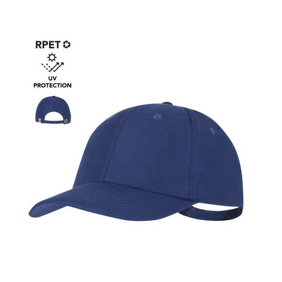 Gorra deportiva de 5 paneles en poliéster RPET con protección UV50. Ajustable cierre de hebilla metálica y orificios de ventilación bordados. Con logotipo de RPET y UV en etiqueta.El material RPET se elabora a partir de plástico reciclado, para así fomentar la reutilización de residuos plásticos y ayudar a la sostenibilidad del planeta.
