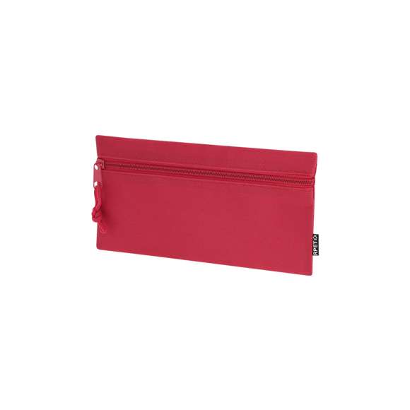 Estuche en poliéster RPET 600D. Con cierre de cremallera frontal, tirador metálico a juego y cordón a juego. Distintivo RPET en etiqueta.El material RPET se elabora a partir de plástico reciclado, para así fomentar la reutilización de residuos plásticos y ayudar a la sostenibilidad del planeta.