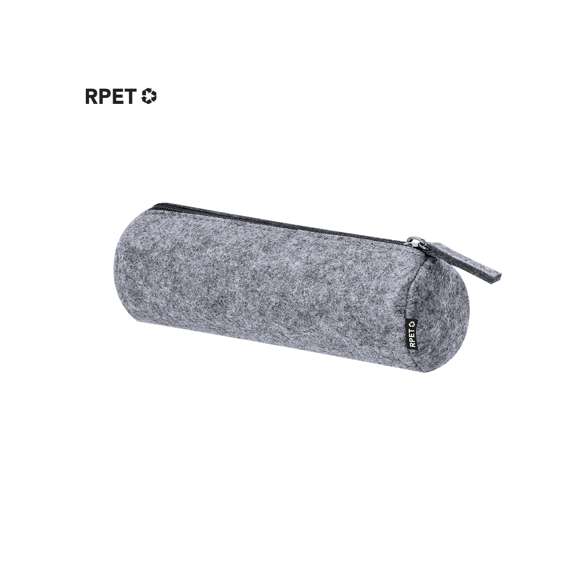 Estuche en fieltro RPET. Con cierre de cremallera, tirador a juego y etiqueta exterior con distintivo RPET.El fieltro RPET es fruto de la combinación del proceso de reciclaje de materiales plásticos junto con la técnica milenaria de fabricación del fieltro, dando como resultado un material de eco-tendencia que, además de ser de origen reciclado, también se convierte en reciclable.