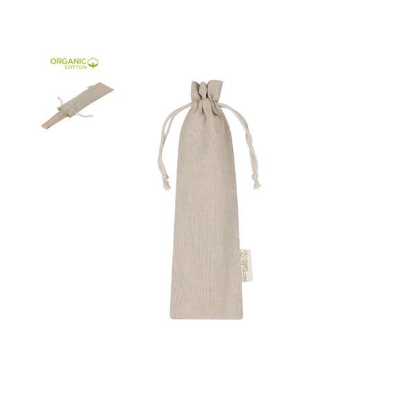 Funda fabricada en Algodón Reciclado de 150g/m2. Diseñada con cierre de cuerdas para un uso práctico y seguro. Su tamaño y formato la hacen ideal para presentar regalos como abanicos.Disponible certificación GRS (Global Recycled Standard / Estándar de Reciclaje Global), que garantiza el origen reciclado del material usado para fabricar el producto.
