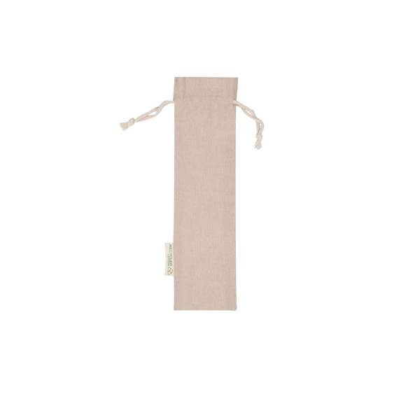 Funda fabricada en Algodón Reciclado de 150g/m2. Diseñada con cierre de cuerdas para un uso práctico y seguro. Su tamaño y formato la hacen ideal para presentar regalos como abanicos.Disponible certificación GRS (Global Recycled Standard / Estándar de Reciclaje Global), que garantiza el origen reciclado del material usado para fabricar el producto.