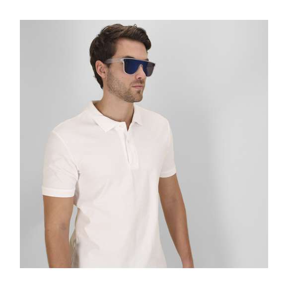 Gafas de sol con protección UV 400.Con montura de diseño translúcido y lentes en color azul efecto espejo.