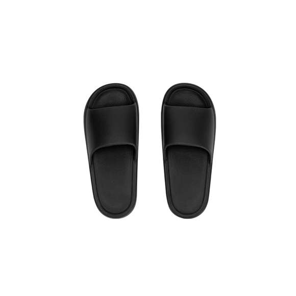 Par de chanclas fabricadas en EVA. Suela plana hecha de resistente EVA para una alta durabilidad y tira de empeine ergonómica fabricada a juego. Tallas 36-37, 38-39, 40-41, 42-43 y 44-45.