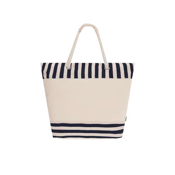 Bolsa térmica confeccionada en resistente material RPET con interior de aluminio, ideal para mantener la temperatura de alimentos y bebidas.Con un diseño a rayas naturales a juego con color. Incluye cierre de cremallera para mayor seguridad y asas largas de algodón en formato cuerda, reforzadas con resistentes argollas metálicas.