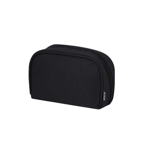 Set de viaje. Incluye: cinta ajustable para maletas, identificador de maletas y candado con contraseña numérica de 3 dígitos y cierre de cable de acero. Presentado en funda de RPET con cierre de cremallera y doble bolsillo interior. Incluye distintivo RPET.El material RPET se elabora a partir de plástico reciclado, para así fomentar la reutilización de residuos plásticos y ayudar a la sostenibilidad del planeta.
