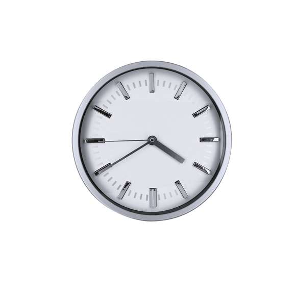 Reloj de pared fabricado con estructura de aluminio y vidrio. La esfera se distingue por marcadores de horas cromados y cuartos en tono plata, ofreciendo un estilo sofisticado y funcional.Alimentación a pilas (1xAA no incluida).