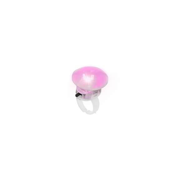 Original anillo blanco con luces LEDs ideal para fiestas, eventos nocturnos o celebraciones temáticas. Sus 2 luces LEDs de colores generan un efecto luminoso llamativo y original, alimentadas por pilas de botón -incluidas-. Con discreto interruptor de on/off en la base.
