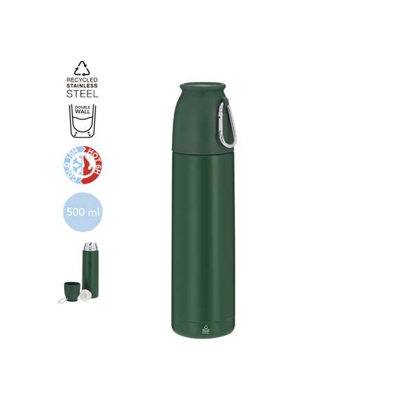 Set de termo con taza fabricado en Acero Inox Reciclado. Termo de 500 ml de capacidad y de doble pared, que garantiza una mejor y más duradera conservación de la temperatura, con dosificador de seguridad. Taza de 120ml, ajustable mediante rosca y con práctico mosquetón de transporte. Termo y taza en acabado mate a juego ideales para disfrutar de la bebida, ya sea caliente o fría, en cualquier momento y lugar. Con distintivo de Acero Inox Reciclado.El acero es uno de los materiales más demandados y que puede encontrarse casi en todas partes, desde productos de uso diario a grandes construcciones. Con innumerables propiedades, entre las que cabe destacar la durabilidad y su alto grado de reutilización, convirtiéndolo en una alternativa muy valorada en soluciones de sostenibilidad. Debidamente tratado, permite obtener nuevos recursos de infinita utilización.